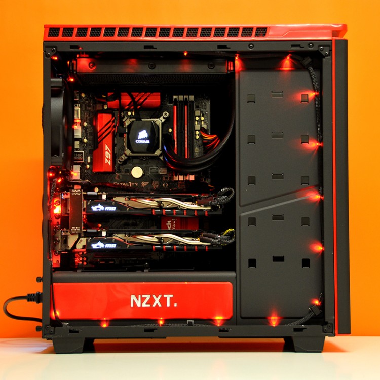 Gaming PC in NZXT H440