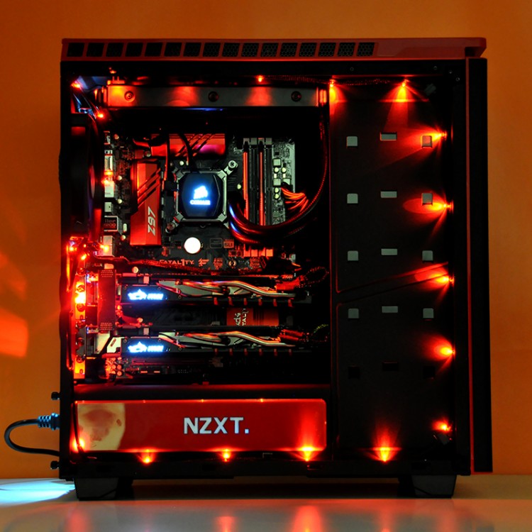 Gaming PC in NZXT H440