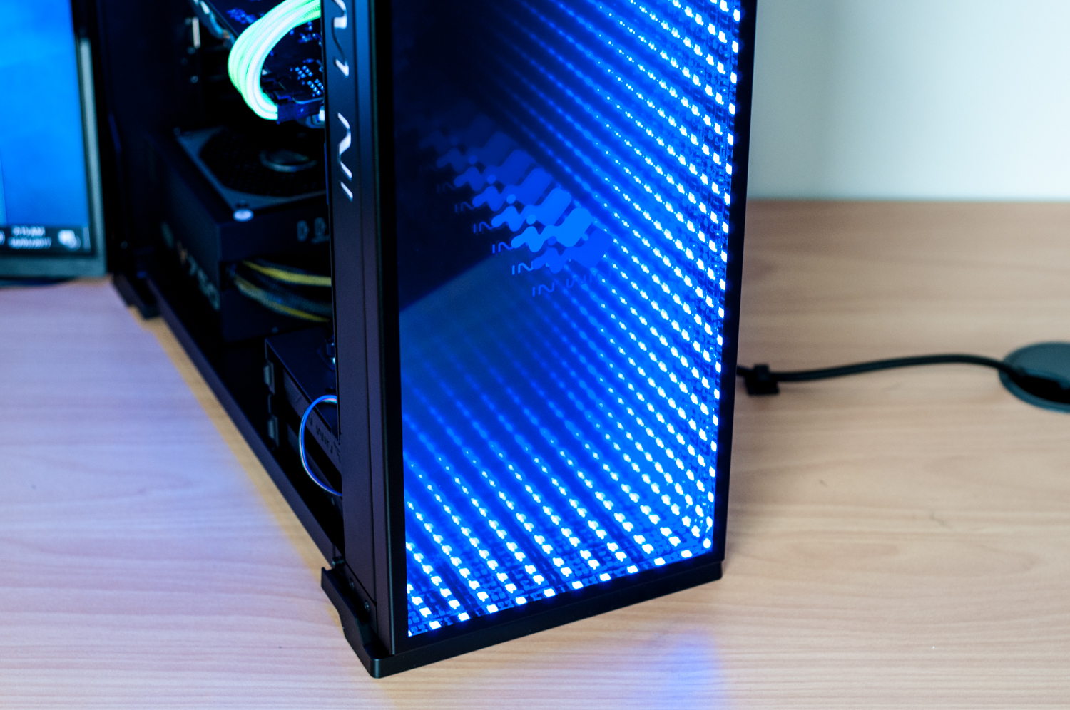 Valkyrie Custom Gaming PC in In-Win 805C Infinity RGB Evatech News