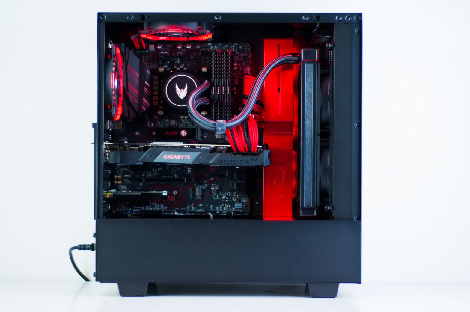 Valkyrie Gaming PC in NZXT H500 Red