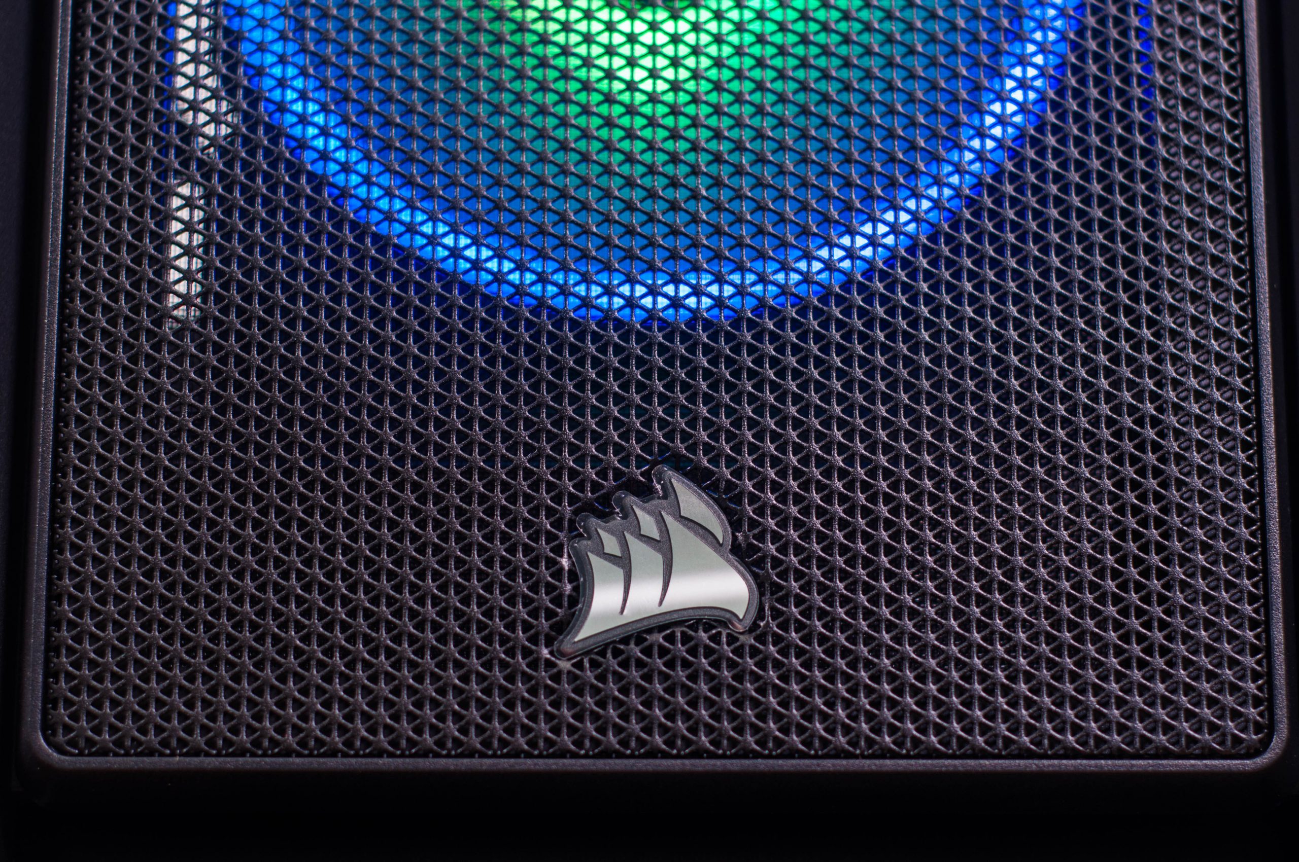 Intel Custom Gaming PC in Corsair iCue 5000T | Evatech News